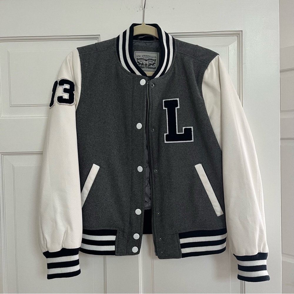 LIKE NEW Levi’s Leather Varsity Bomber Jacket